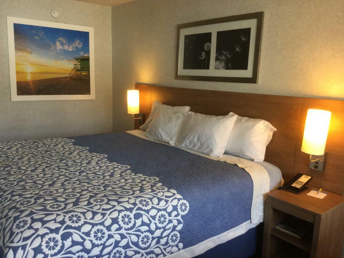 Days Inn By Wyndham Athens Eksteriør billede